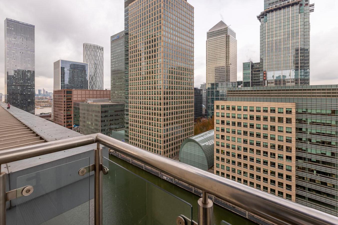 City Waterfront Apartments Londra Esterno foto